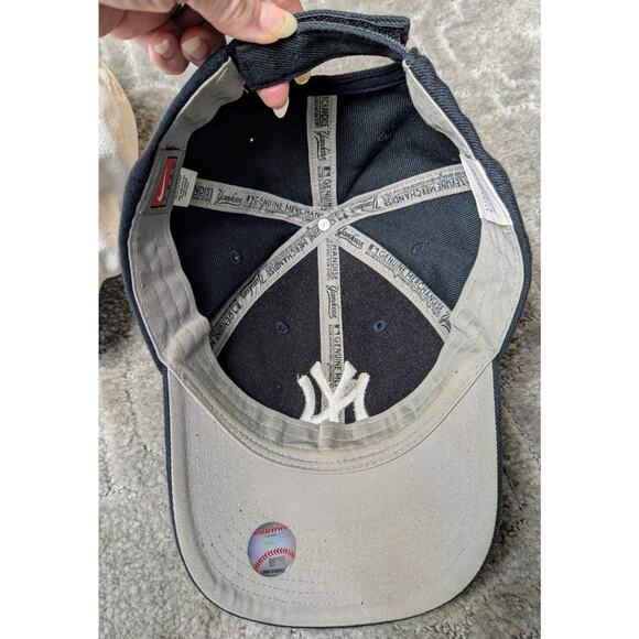 Nike New York Yankees Ball Cap MENS OSFA MLB Headwear black windproof strapback - Picture 6 of 9
